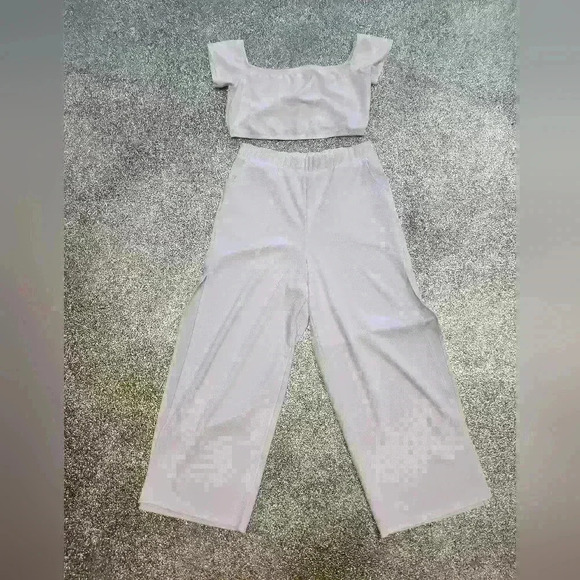 PLUS SIZE ANDREA CROP TOP AND FLARE PANTS SET -  WHITE SIZE 2X NWOT - Picture 5 of 12